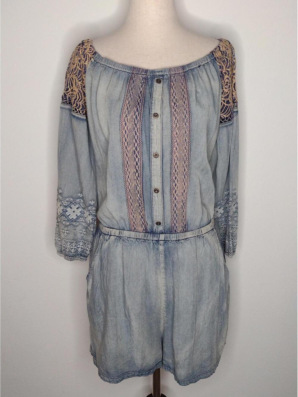 NWT Miss Me Women's Blue/Lace Embroidered Romper Size Medium